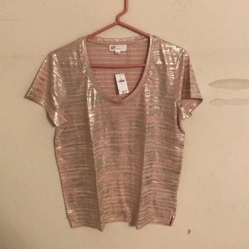 NWT Gap Lady’s V neck top